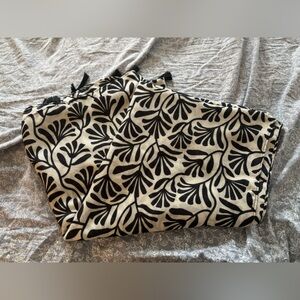 Black and Cream Patterned Scarf